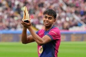 40岁魔笛仍不老！助米兰领跑意甲+连续10轮踢满全场