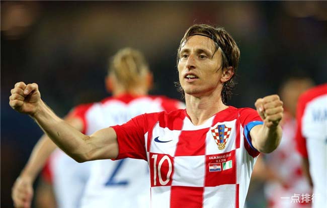 雷迪克：对面的三分把我们打爆了，但我很满意队员的拼搏精神